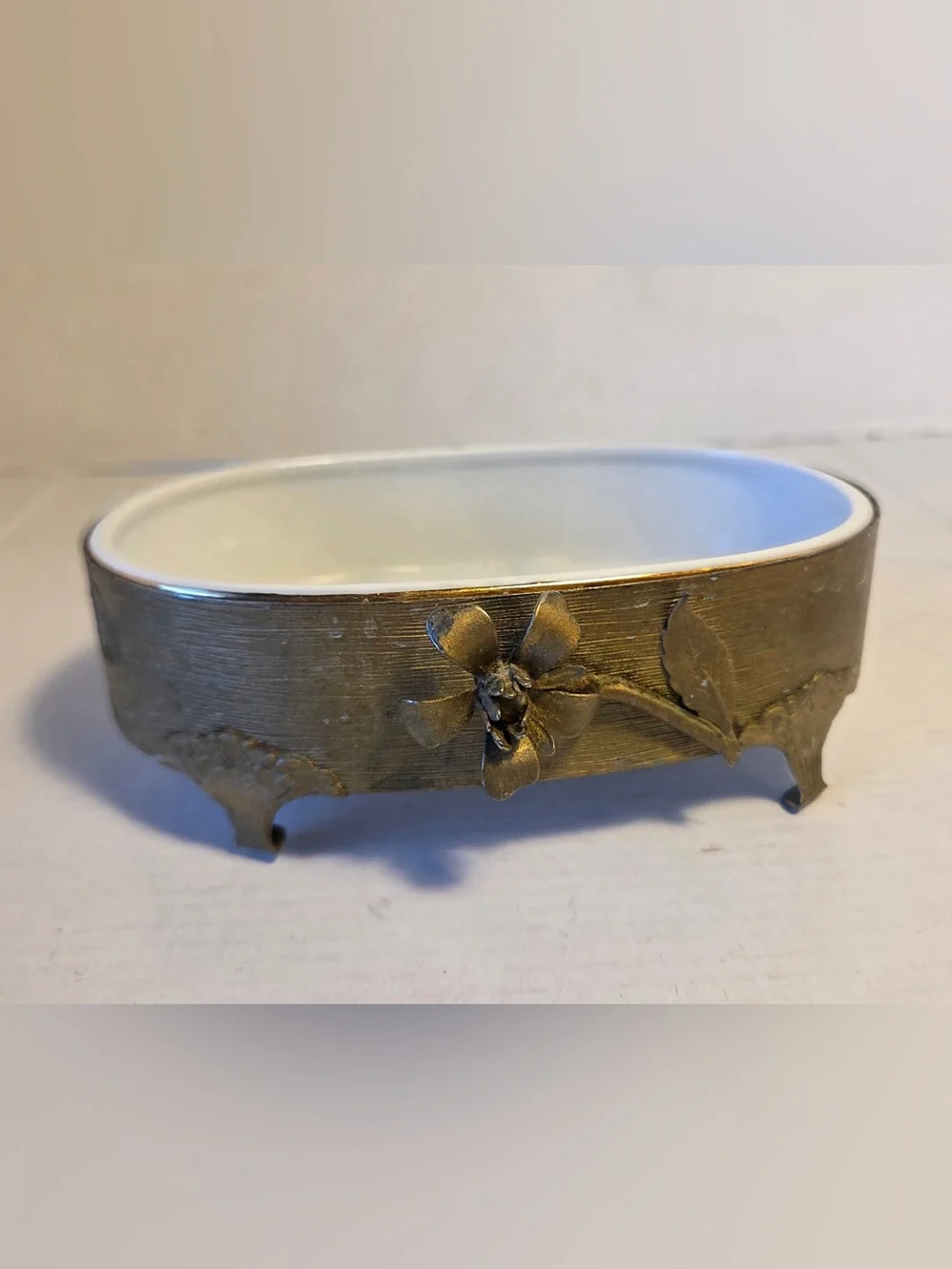 Stylebuilt Hollywood Regency Style Gold Colored Footed Soap Dish Vintage